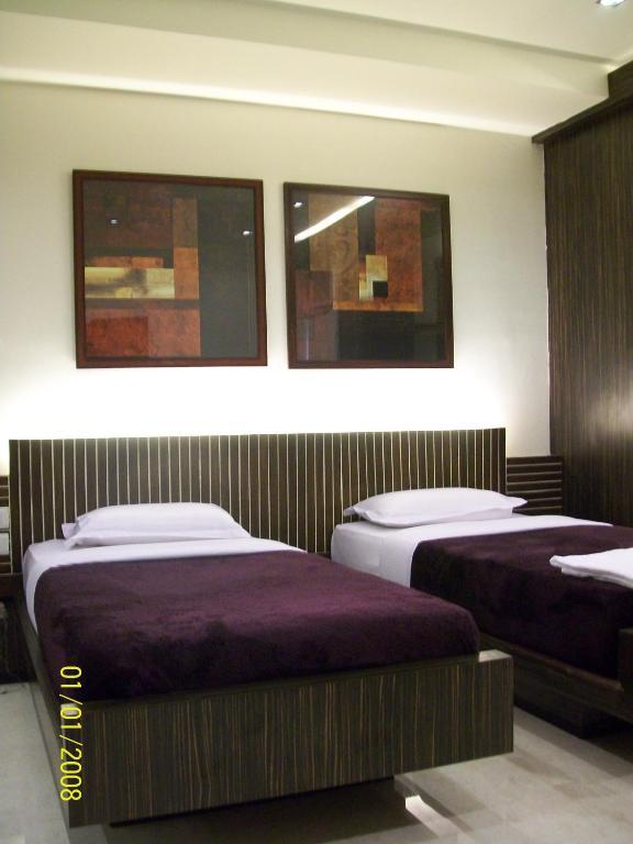 Hotel Victerrace Regency Колката Номер фото