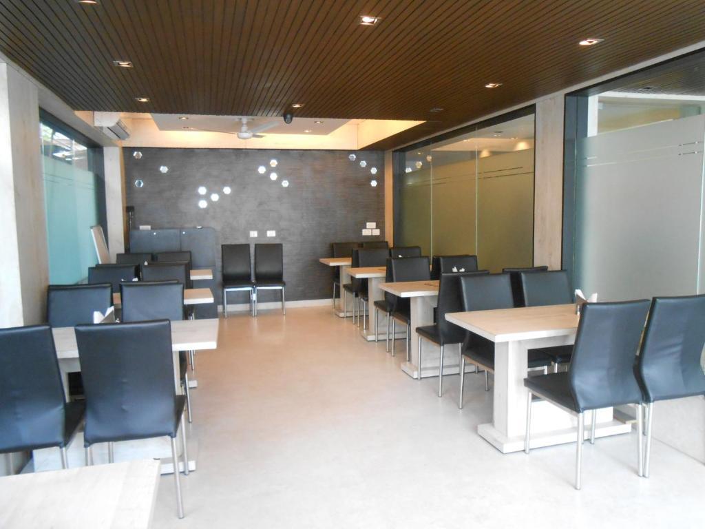 Hotel Victerrace Regency Колката Екстер'єр фото